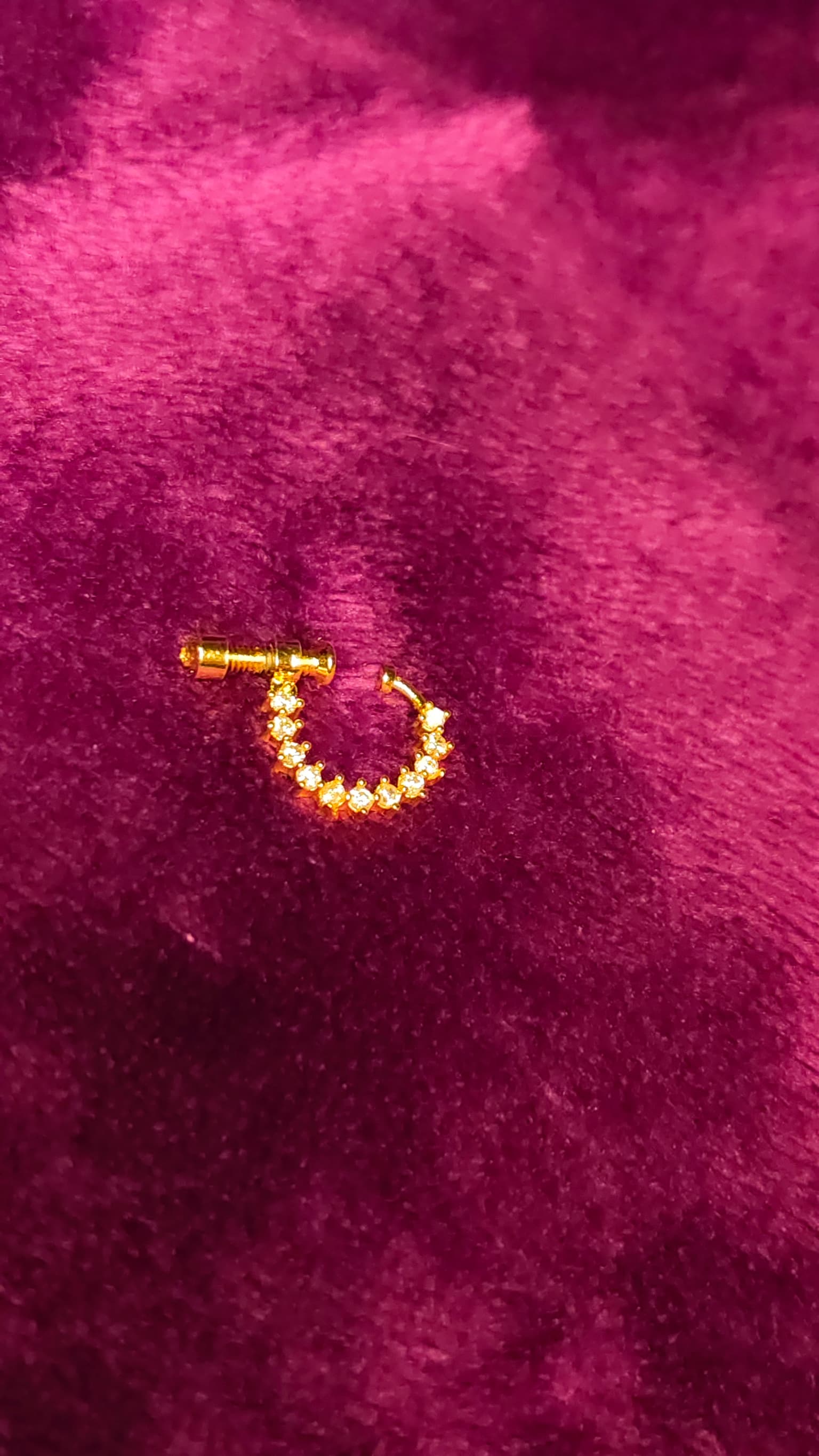 Sparkling nose ring with velvet box thumbnail 3